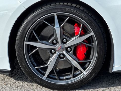 Used 2022 Chevrolet Corvette Stingray Premium Conv w/ Z51 Performance Package image 23