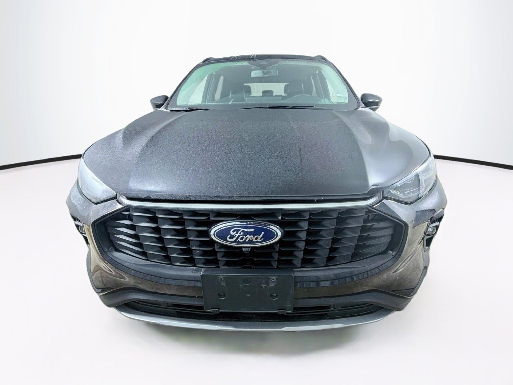 Used 2024 Ford Escape Platinum AWD/4WD image 2