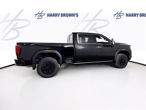 New 2026 GMC Sierra 3500 Denali Ultimate w/ LPO, Black Badging Package image 34