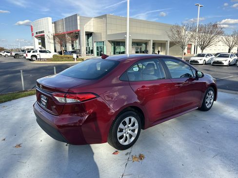 Certified 2024 Toyota Corolla LE image 10