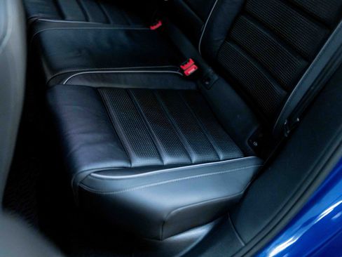 Used 2018 Volkswagen Golf R 4-Door image 73