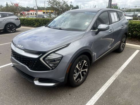 Certified 2024 Kia Sportage EX FWD image 2