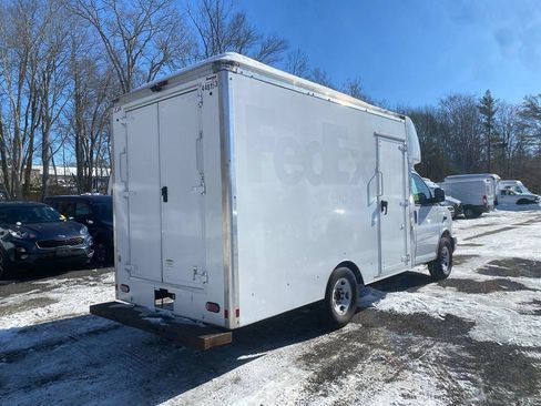 Used 2019 GMC Savana 3500 w/ Power Convenience Package RWD image 5