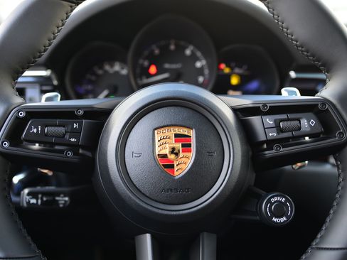 New 2026 Porsche Macan Turbo image 32