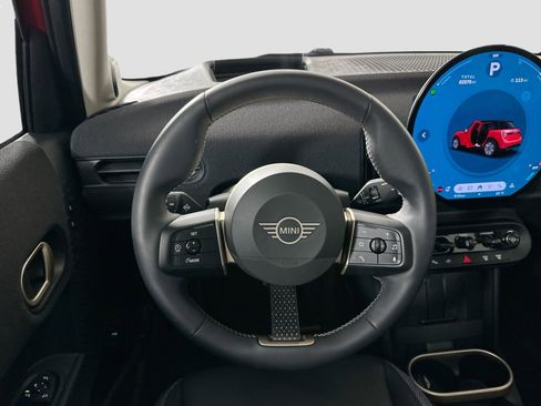 Certified 2025 MINI Cooper S image 23