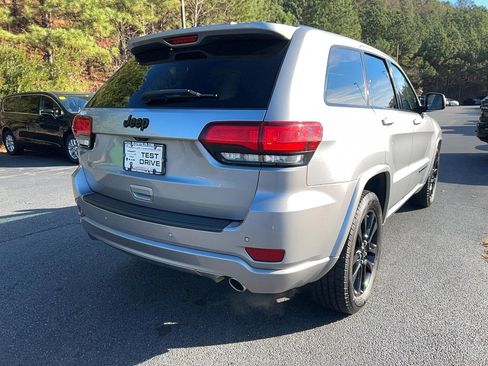 Used 2020 Jeep Grand Cherokee Altitude image 5