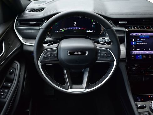 New 2024 Jeep Grand Cherokee Limited 4xe AWD/4WD image 42