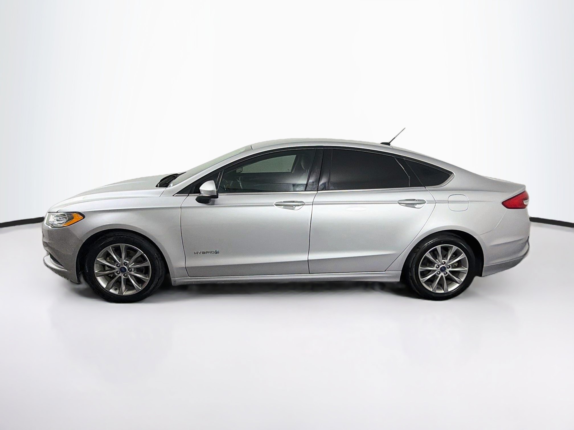 Used 2017 Ford Fusion S FWD image 4