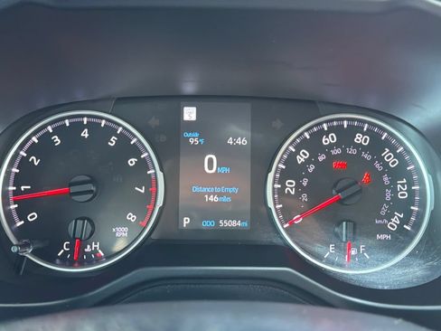Used 2021 Toyota RAV4 LE FWD image 25