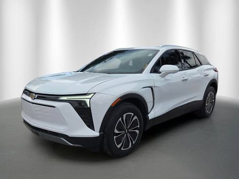 Used 2024 Chevrolet Blazer EV LT AWD/4WD image 2