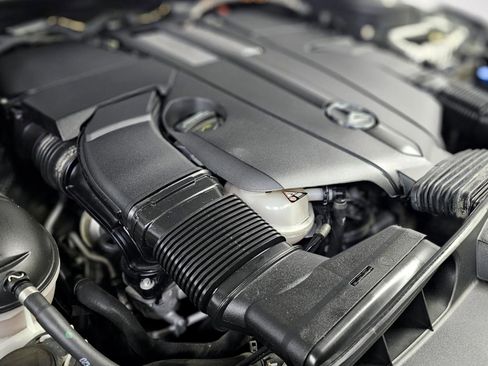 Used 2015 Mercedes-Benz E 400 Sedan image 7