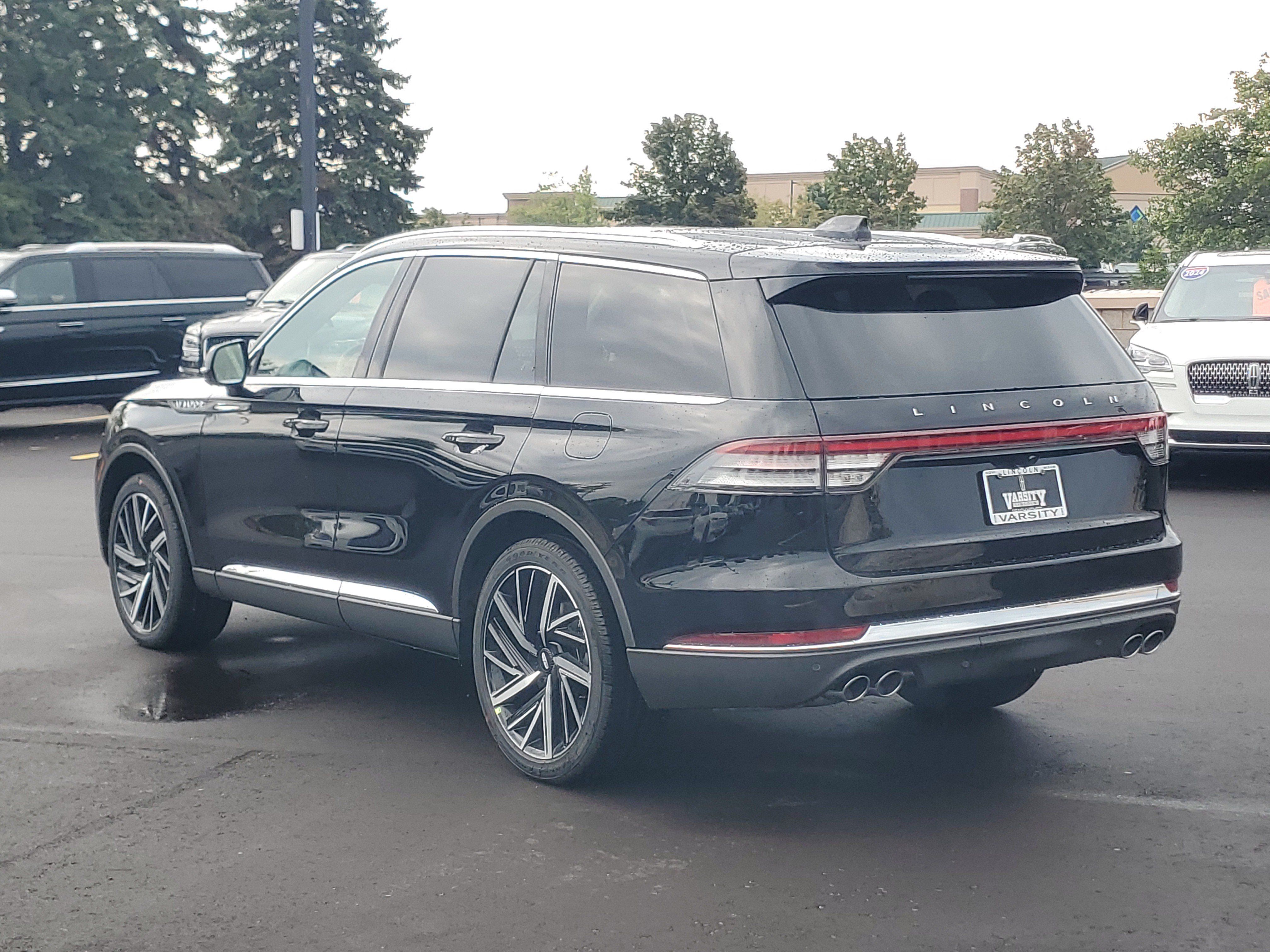 New 2027 Lincoln Aviator Reserve AWD/4WD image 3