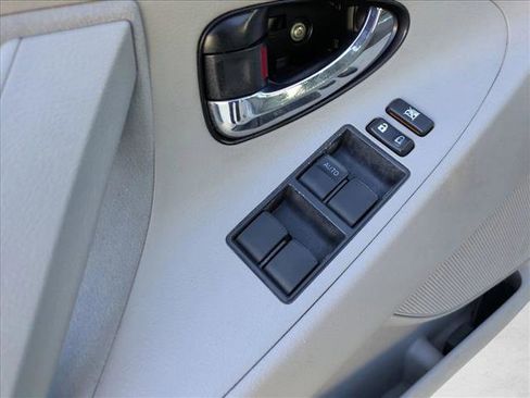 Used 2009 Toyota Camry LE image 9