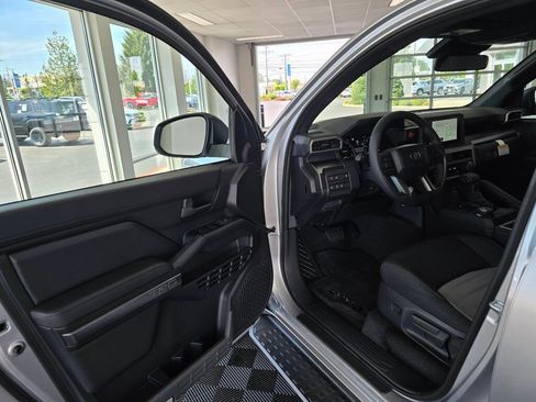 New 2026 Toyota 4Runner TRD Off-Road AWD/4WD image 17