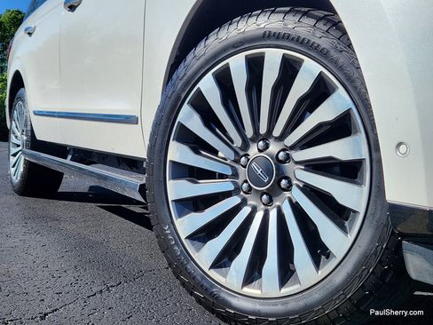 Used 2019 Lincoln Navigator Reserve w/ Cargo Package AWD/4WD image 13