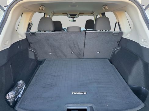Used 2023 Nissan Rogue SV image 8