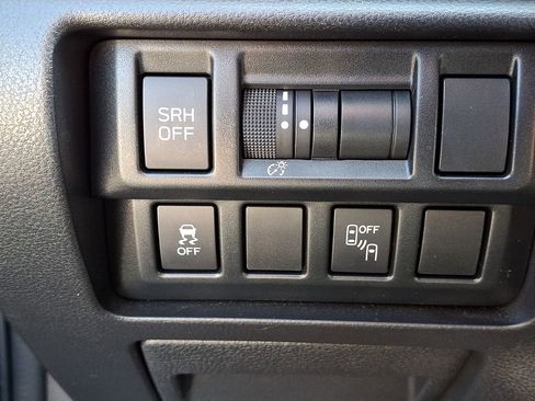 Used 2018 Subaru Crosstrek 2.0i Limited AWD/4WD image 29