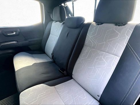 Used 2021 Toyota Tacoma TRD Off-Road w/ Technology Package image 17