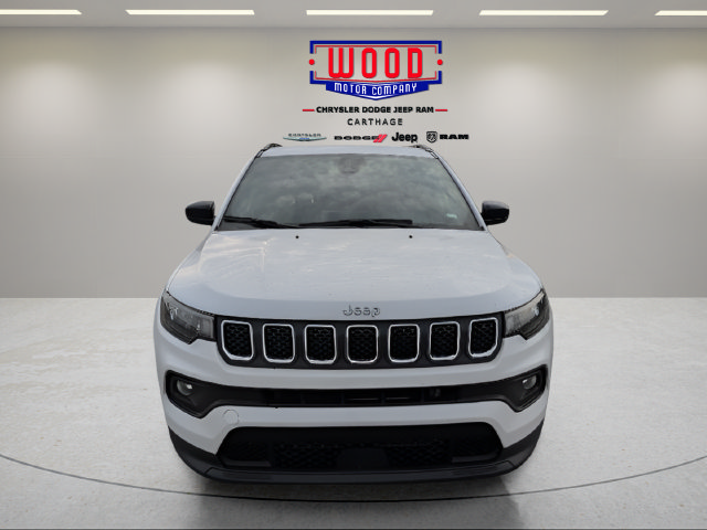 Used 2024 Jeep Compass Latitude AWD/4WD image 8