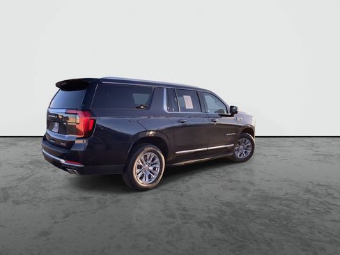 Certified 2025 GMC Yukon XL Denali image 8