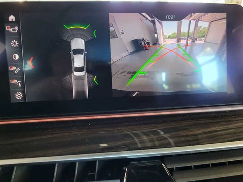 Used 2019 BMW 530i xDrive w/ Convenience Package AWD/4WD image 9