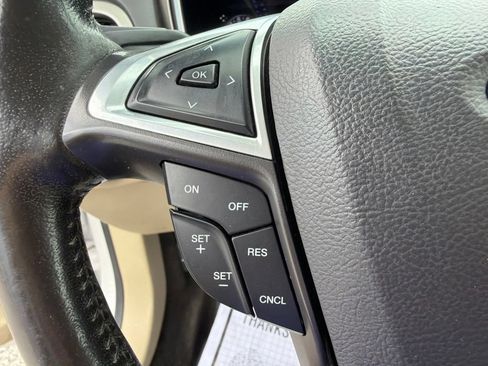 Used 2015 Ford Fusion SE w/ Equipment Group 202A FWD image 17