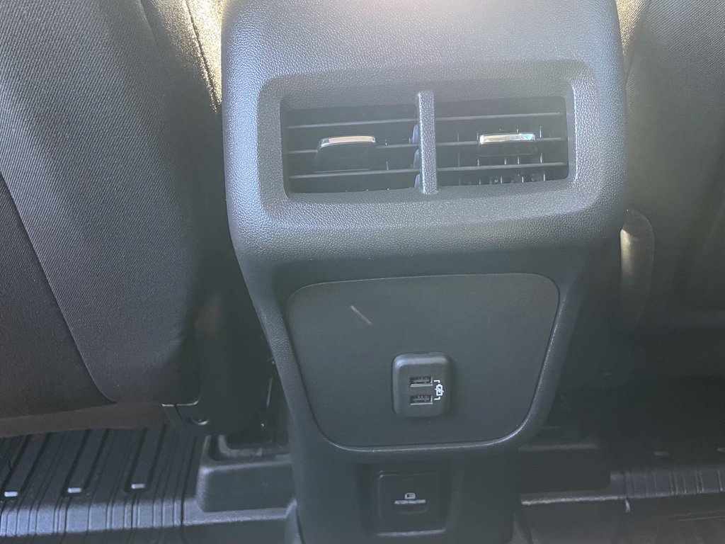 Used 2022 GMC Terrain SLE w/ Driver Convenience Package FWD image 29