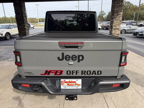 Used 2020 Jeep Gladiator Sport w/ Quick Order Package 24S image 8