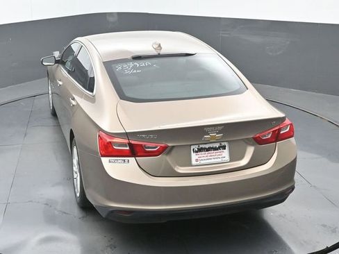Used 2018 Chevrolet Malibu LT FWD image 15