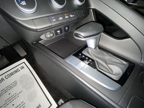 Certified 2026 Hyundai Elantra SE FWD image 19