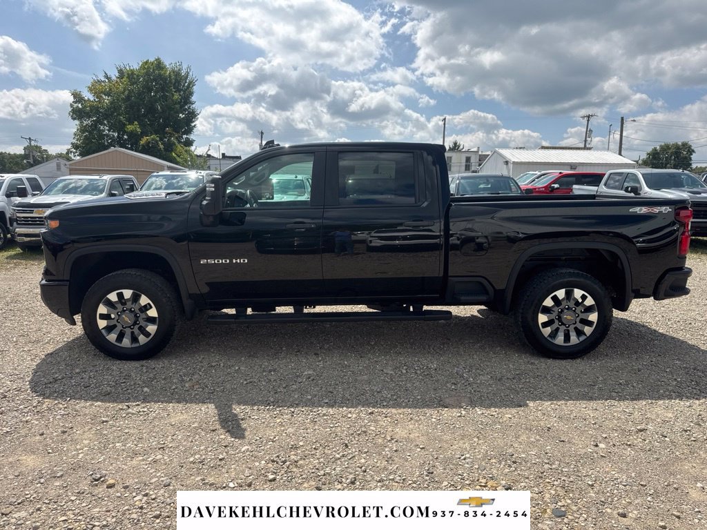 Used 2024 Chevrolet Silverado 2500 Custom w/ Custom Value Package AWD/4WD image 2