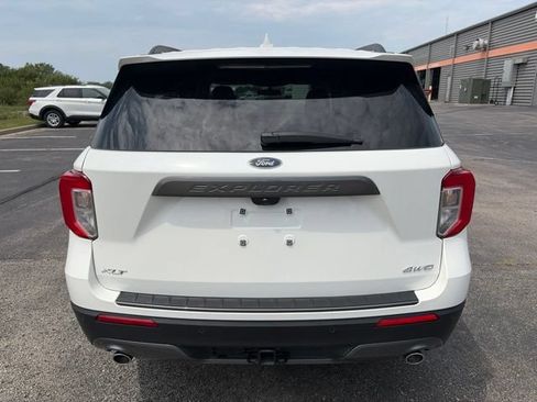 Certified 2024 Ford Explorer XLT w/ Equipment Group 202A AWD/4WD image 4