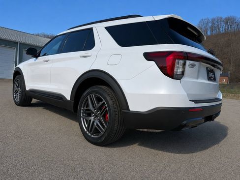 New 2026 Ford Explorer ST-Line w/ ST-Line Street Pack AWD/4WD image 7