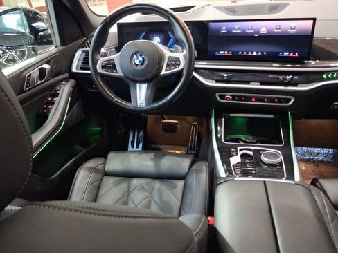 Used 2024 BMW X5 xDrive40i w/ M Sport Package AWD/4WD image 8