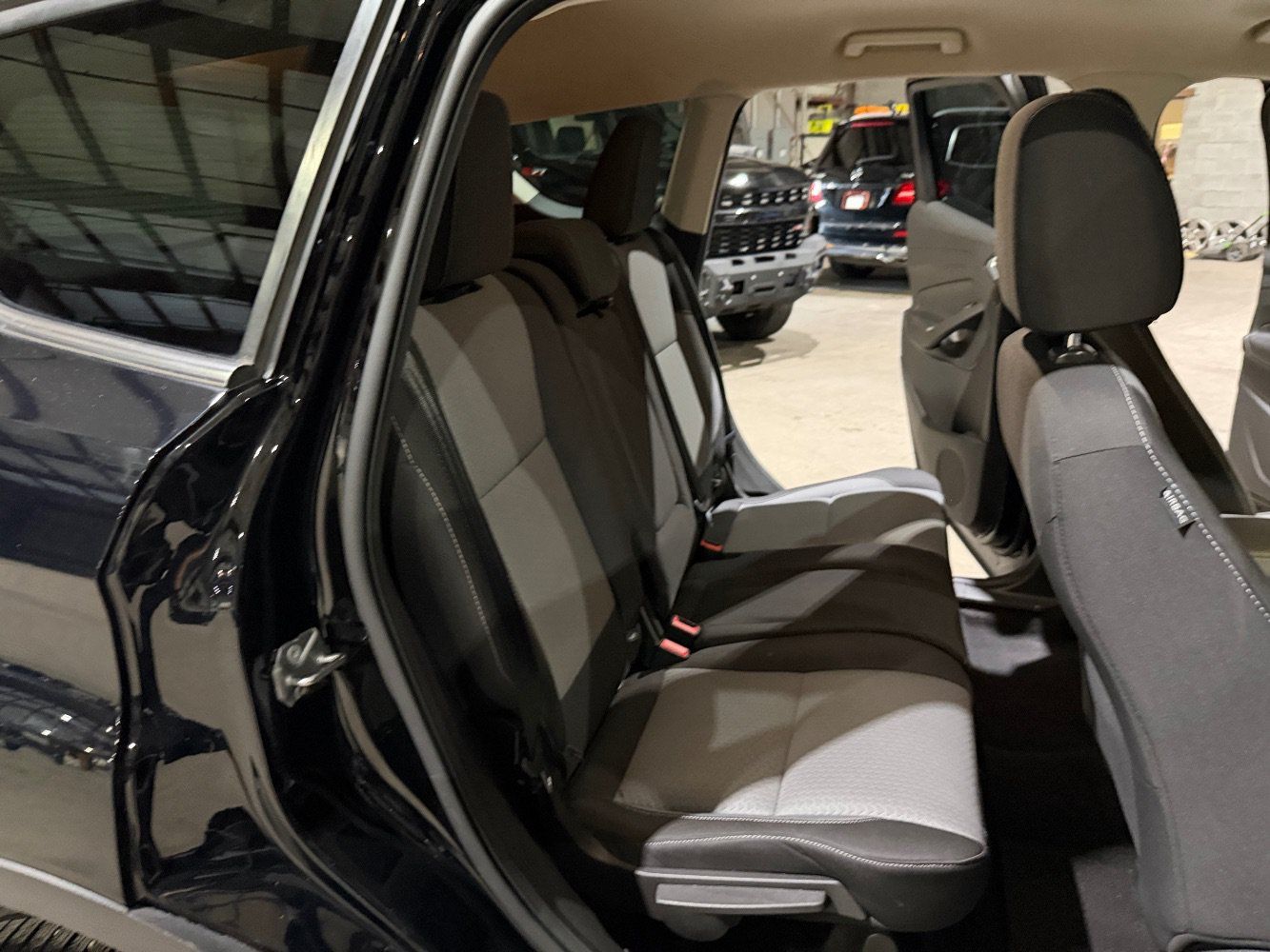 Used 2017 Ford Escape SE w/ Equipment Group 201A FWD image 23