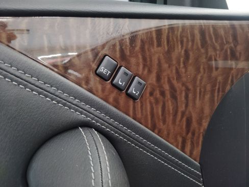 Used 2019 Nissan Armada SL w/ Premium Package image 17