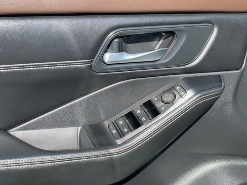Certified 2023 Nissan Rogue SV AWD/4WD image 13