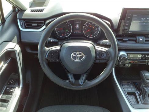 Certified 2021 Toyota RAV4 XLE FWD image 20