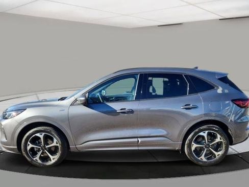 Used 2024 Ford Escape ST-Line Elite image 2