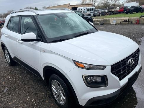 Used 2020 Hyundai Venue SEL w/ Convenience Package image 1