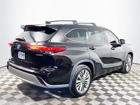 Certified 2020 Toyota Highlander Platinum image 8