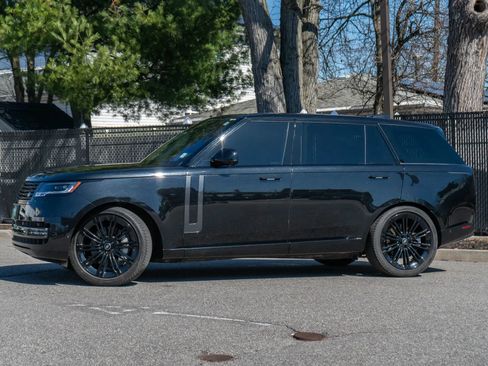 Used 2023 Land Rover Range Rover Long Wheelbase SE AWD/4WD image 7