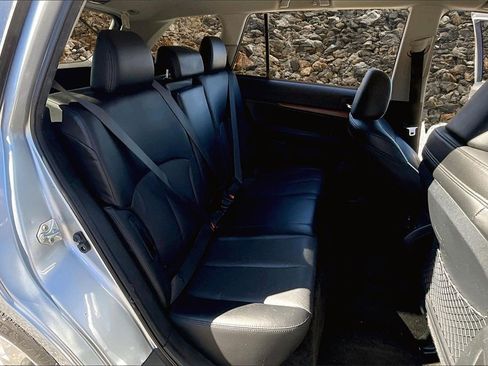 Used 2013 Subaru Outback 2.5i Limited w/ Moonroof Pkg image 23