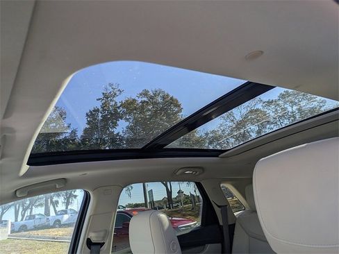 Used 2018 Cadillac XT5 Luxury image 18