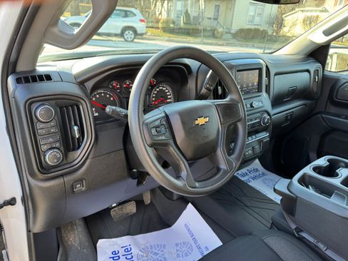 Used 2023 Chevrolet Silverado 1500 Custom image 23