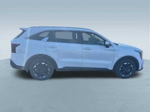 Used 2024 Kia Sorento S FWD image 10