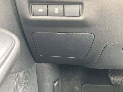 New 2026 Nissan Sentra SV w/ SV Convenience Package FWD image 15