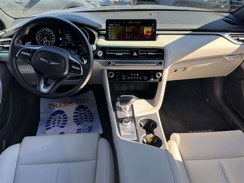 Used 2025 Genesis G70 2.5T image 12