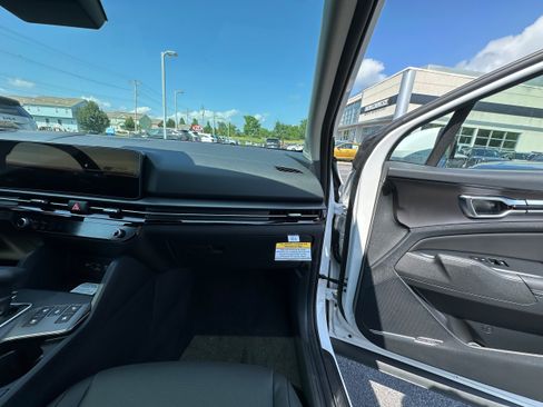 New 2026 Kia Sportage SX AWD/4WD image 23