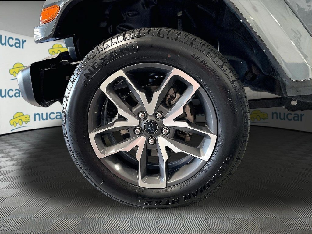Used 2024 Jeep Wrangler Unlimited w/ Convenience Group AWD/4WD image 7